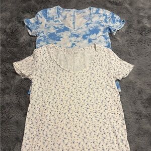 GAP V-Neck Boho Tee Bundle